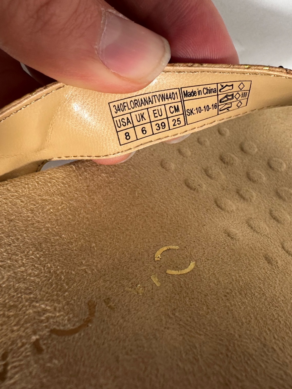 Vionic Floriana Sandals Tan Cork Beaded Orthotic Flip Flops Comfort Size 8.0 - Picture 10 of 10